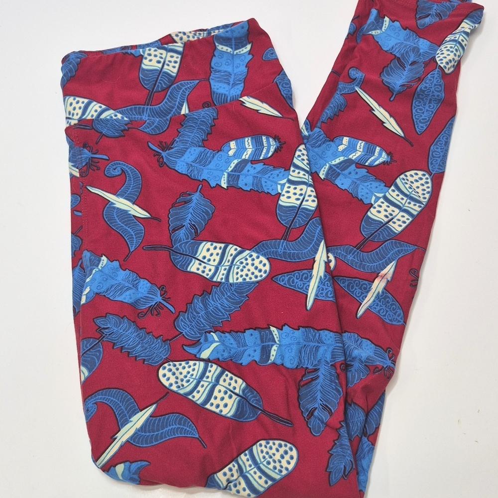 LuLaRoe Leggings TC  Red White Blue Feathers